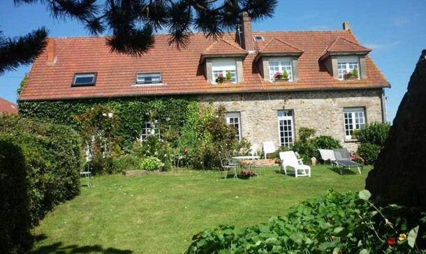 Domaine Du Mont Scolan Bed and Breakfast Montgardon Eksteriør billede